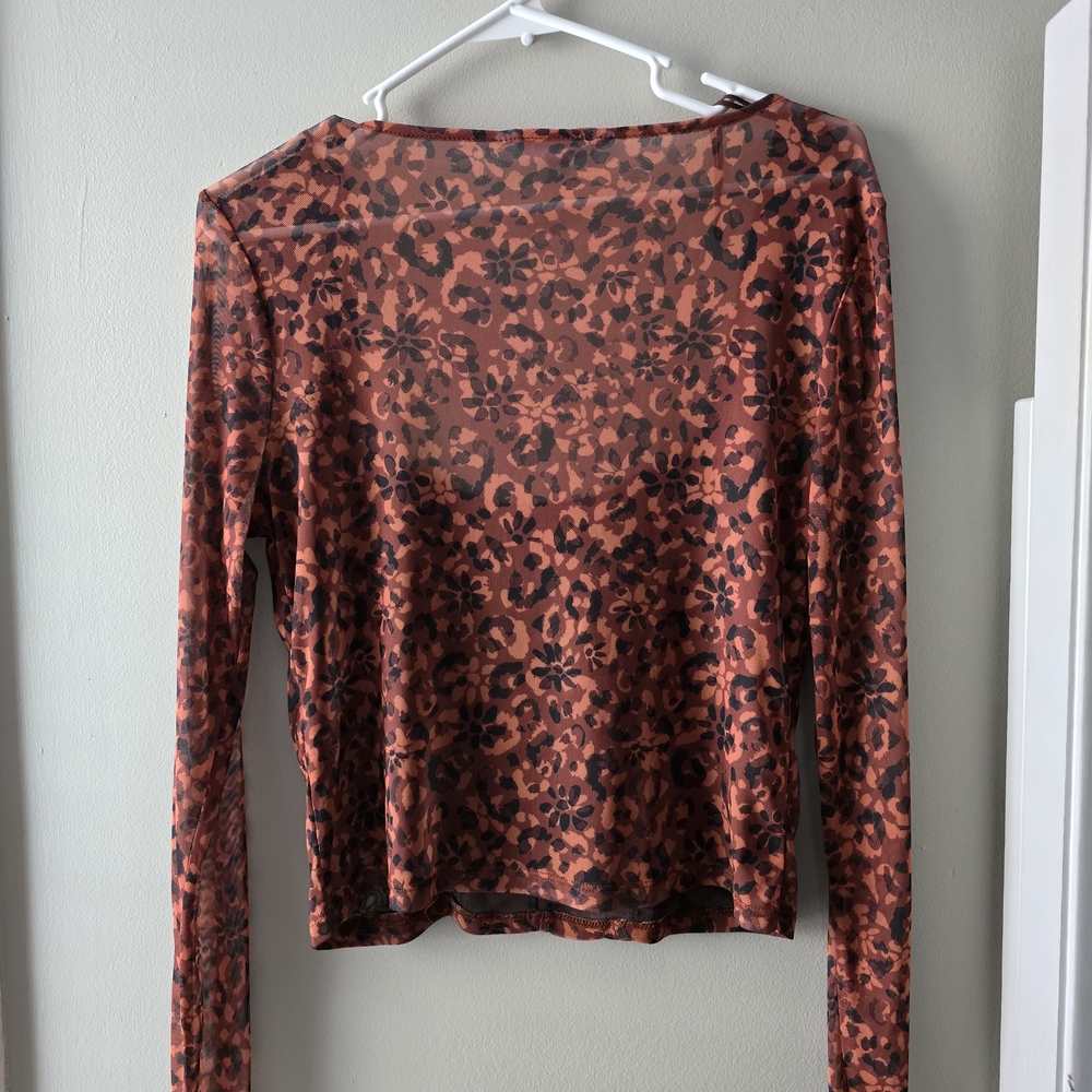 Steve Madden Print Square Neck Top - Picture 7 of 7